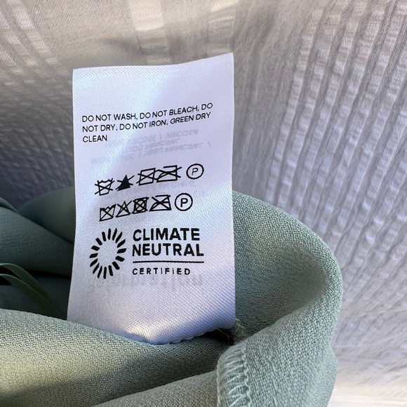 Reformation Winslow Elegant Green Wrap Dress Size Medium - Picture 14 of 14